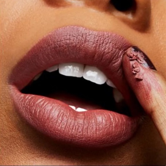 MAC Matte Lipstick - Whirl - Picture 3 of 4